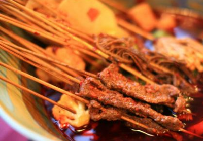 現在開一家串串店賺錢嗎？