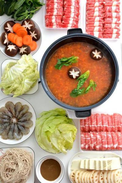 冬天吃火鍋開胃不上火，紅湯看著就暖和，我教你炒濃湯，不上火！