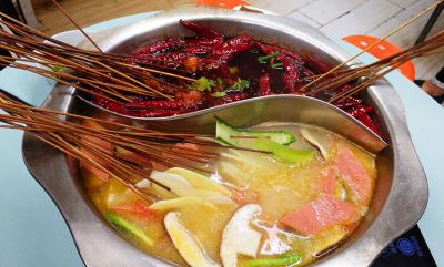 串串培訓去哪里學比較好一點？成都串串香培訓學校