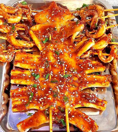 正宗鐵板魷魚技術(shù)培訓(xùn)哪家好？飄味緣培訓(xùn)學(xué)校深度解析