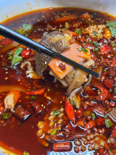 蒜瓣魚火鍋技術(shù)培訓(xùn)學(xué)校哪家好？深度解析飄味緣餐飲培訓(xùn)的獨(dú)特優(yōu)勢