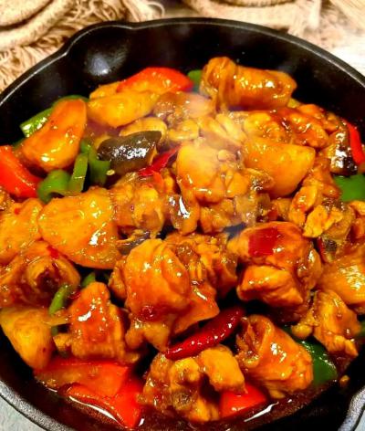 黃燜雞米飯技術(shù)培訓(xùn)多少錢？飄味緣為您揭秘透明收費(fèi)與超值價值！